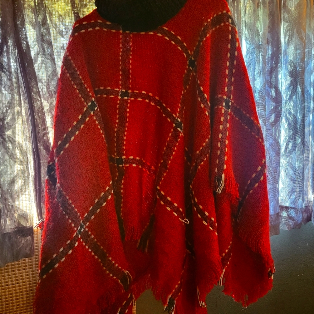 OS Sweater Shawl/Cape